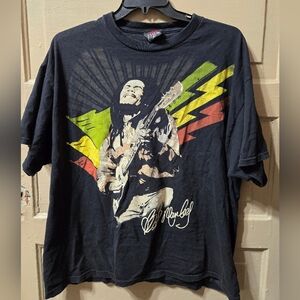 Zion Rootswear 2007 Bob Marley Lightening Bolt Short Sleeve Graphic Tshirt